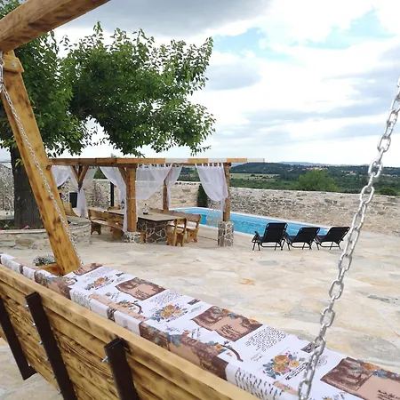 My Dalmatia - Hilltop Paradise With Private Pool Vakantiehuis *