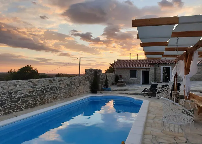 Vakantiehuis My Dalmatia - Hilltop Paradise With Private Pool Kula Atlagica