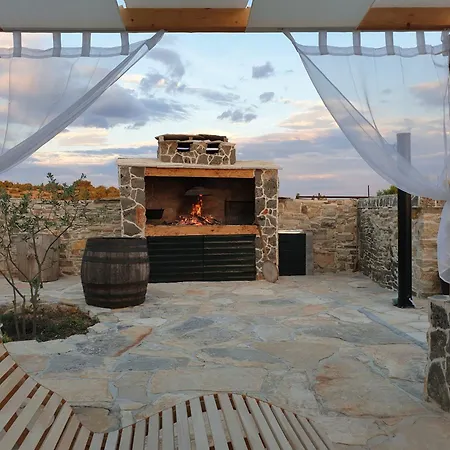 Casa vacanze My Dalmatia - Hilltop Paradise With Private Pool Kula Atlagica