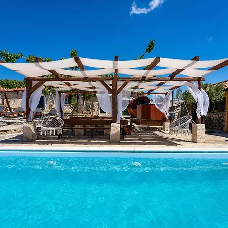 別荘 My Dalmatia - Hilltop Paradise With Private Pool, Sauna And Jacuzzi
