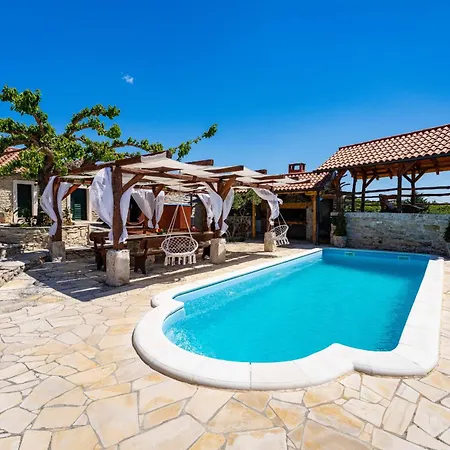 別荘 My Dalmatia - Hilltop Paradise With Private Pool, Sauna And Jacuzzi *