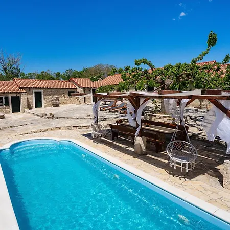 My Dalmatia - Hilltop Paradise With Private Pool, Sauna And Jacuzzi