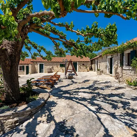 My Dalmatia - Hilltop Paradise With Private Pool, Sauna And Jacuzzi
