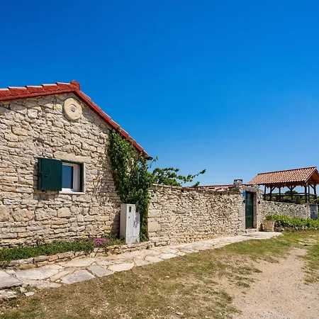 My Dalmatia - Hilltop Paradise With Private Pool, Sauna And Jacuzzi 別荘